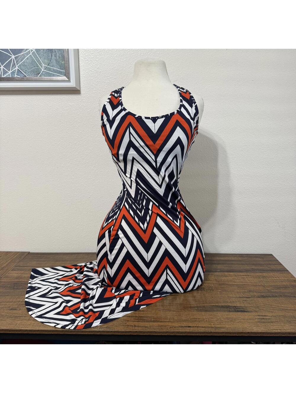 Emerald Sundae Sleeveless Chevron Pattern Dress with Side Slit Size Small